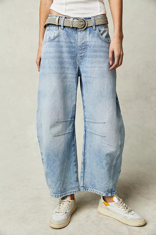 Mid Rise Barrel Jeans