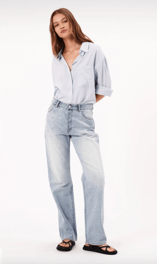 90s Relaxed Faded Blue Denim Jeans - Sincerely Betty