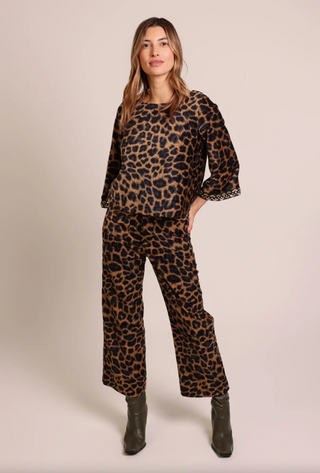 Jilly Leopard Cropped Pants