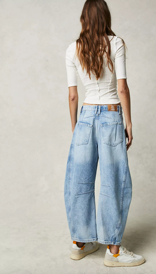 Mid Rise Barrel Jeans