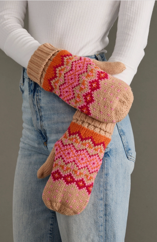 Diamond Patterned Fleece Lined Knit Mittens