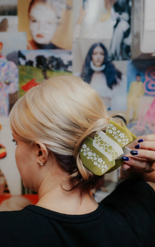 Large Retro Bowls Hair Claw Clip